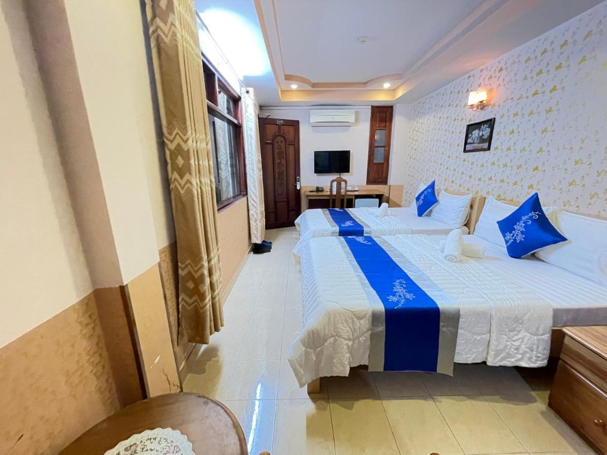 Khach San Hong Phat Хошимін Екстер'єр фото